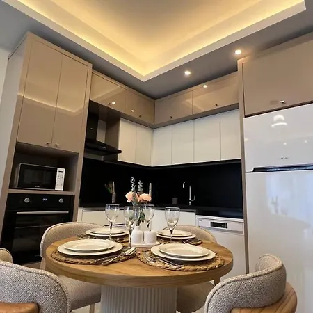 Ocean - Pool & Sea Apartman Alanya