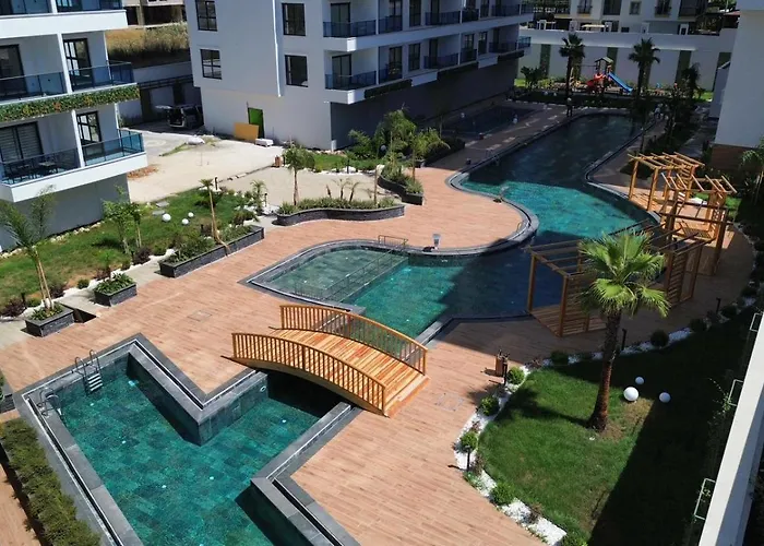 Ocean - Pool & Sea ألانيا